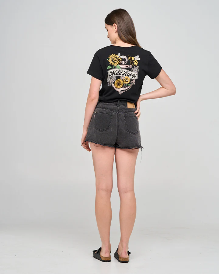 The Mad Hueys BEE ANCHOR | WOMENS V NECK TEE - Image 7