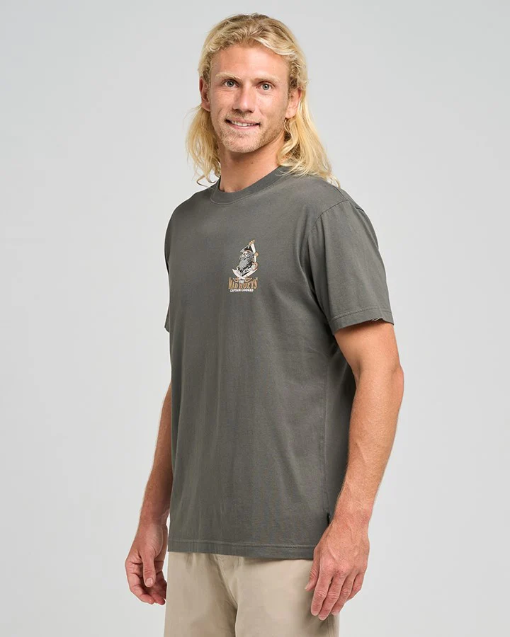 The Mad Hueys CAPTAIN SHIP FACED | SS TEE - Image 3