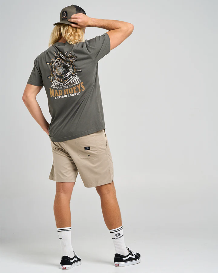 The Mad Hueys CAPTAIN SHIP FACED | SS TEE - Image 5