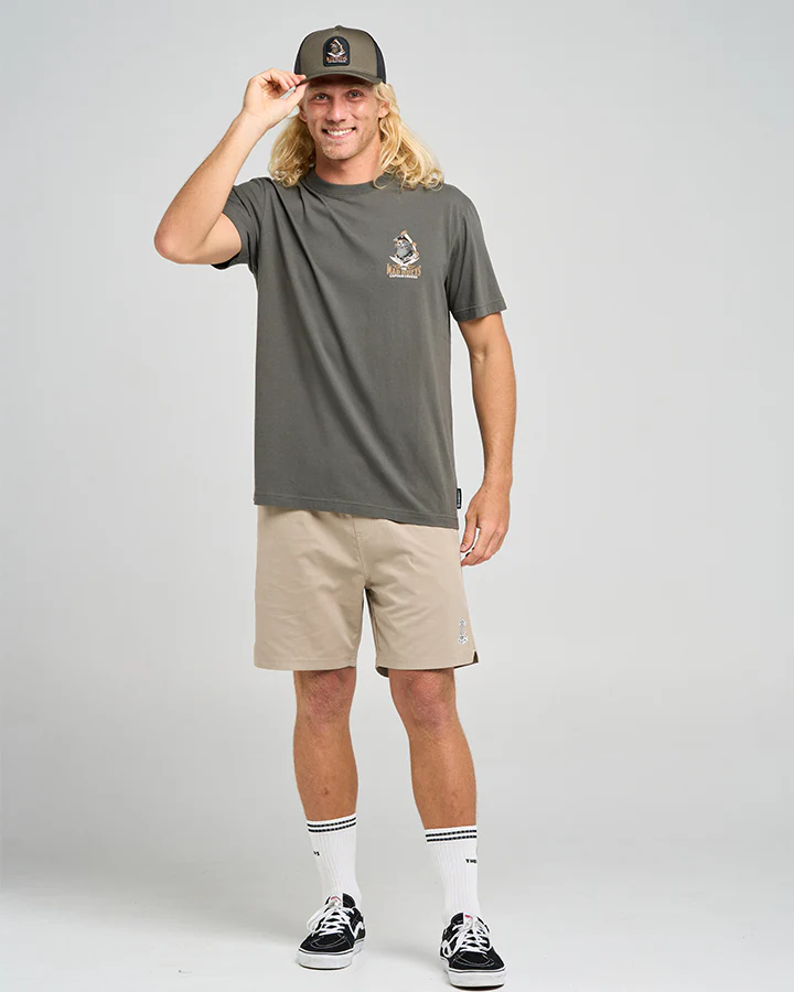 The Mad Hueys CAPTAIN SHIP FACED | SS TEE - Image 8