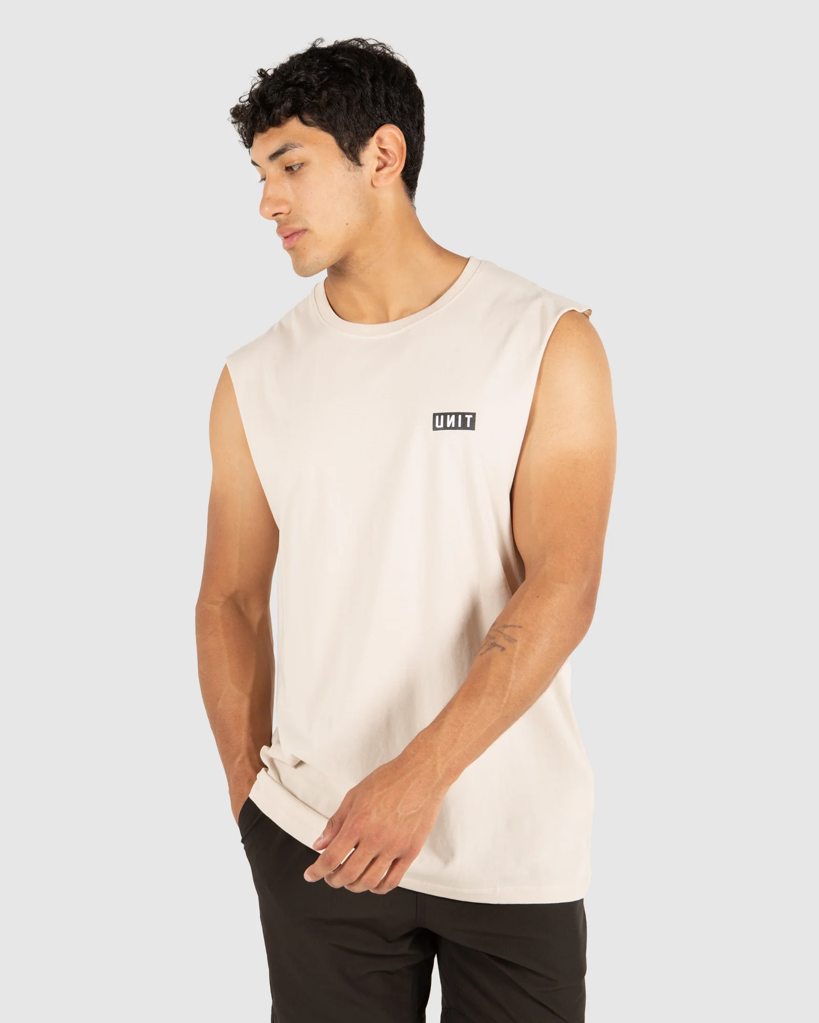 Unit Case Muscle - Image 11