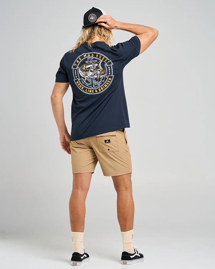 The Mad Hueys HOOKED CUDA | SS TEE - Image 4