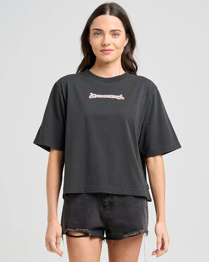 The Mad Hueys MAKE NO BONES | WOMENS BOXY TEE - Image 2