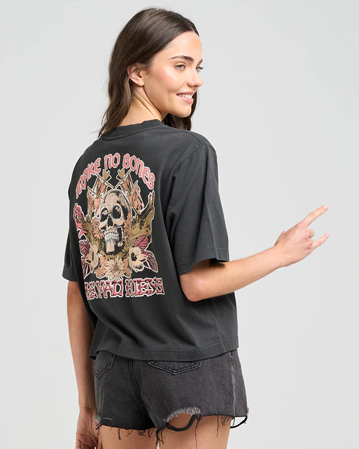 The Mad Hueys MAKE NO BONES | WOMENS BOXY TEE - Image 7