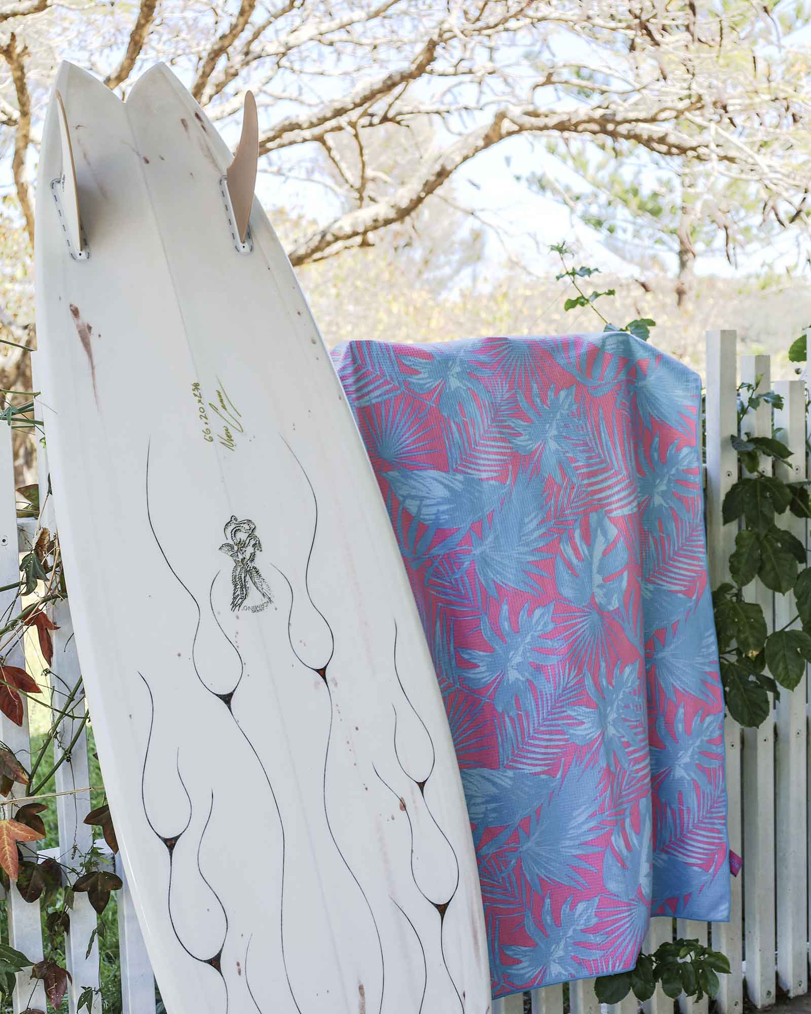 Dritimes NEON PALMS BEACH TOWEL - Image 5