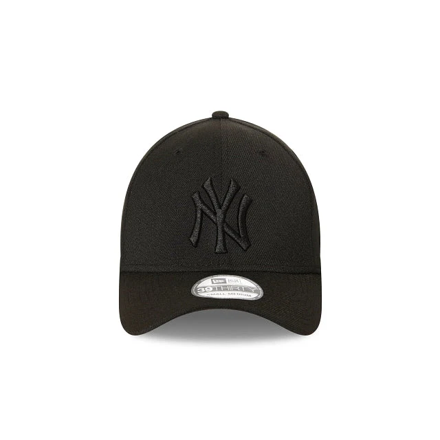 New Era New York Yankees Black on Black 39THIRTY Stretch Fit - Image 3