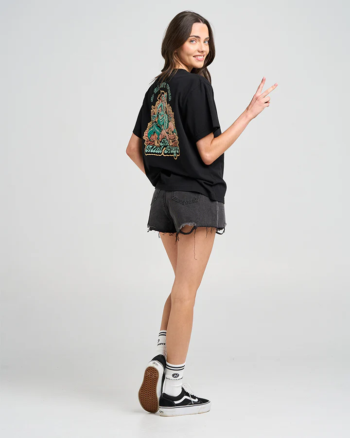 The Mad Hueys TAIL UNTOLD | WOMENS SS TEE - Image 6