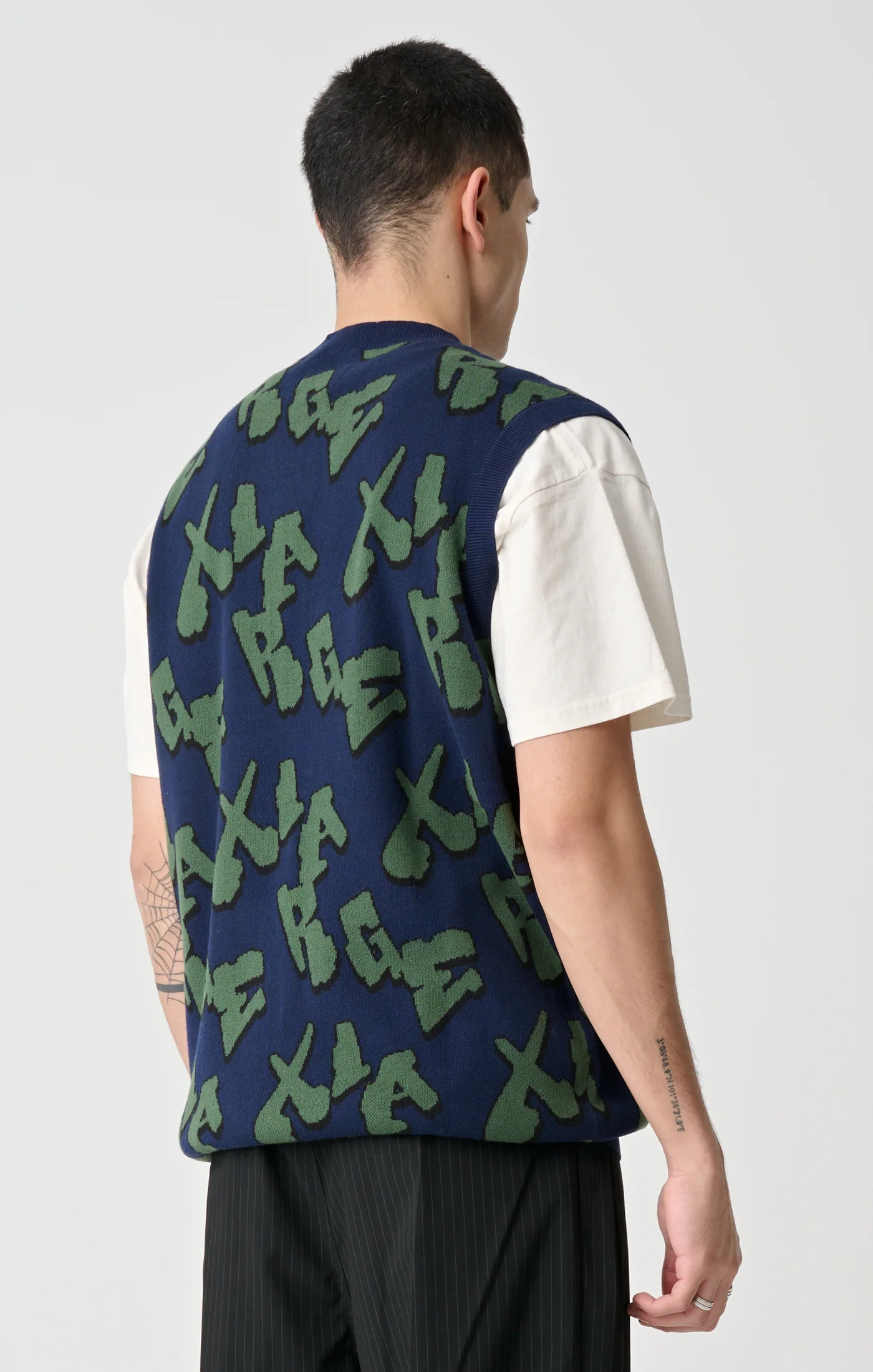 XLarge XL Drop Knit Vest - Image 2